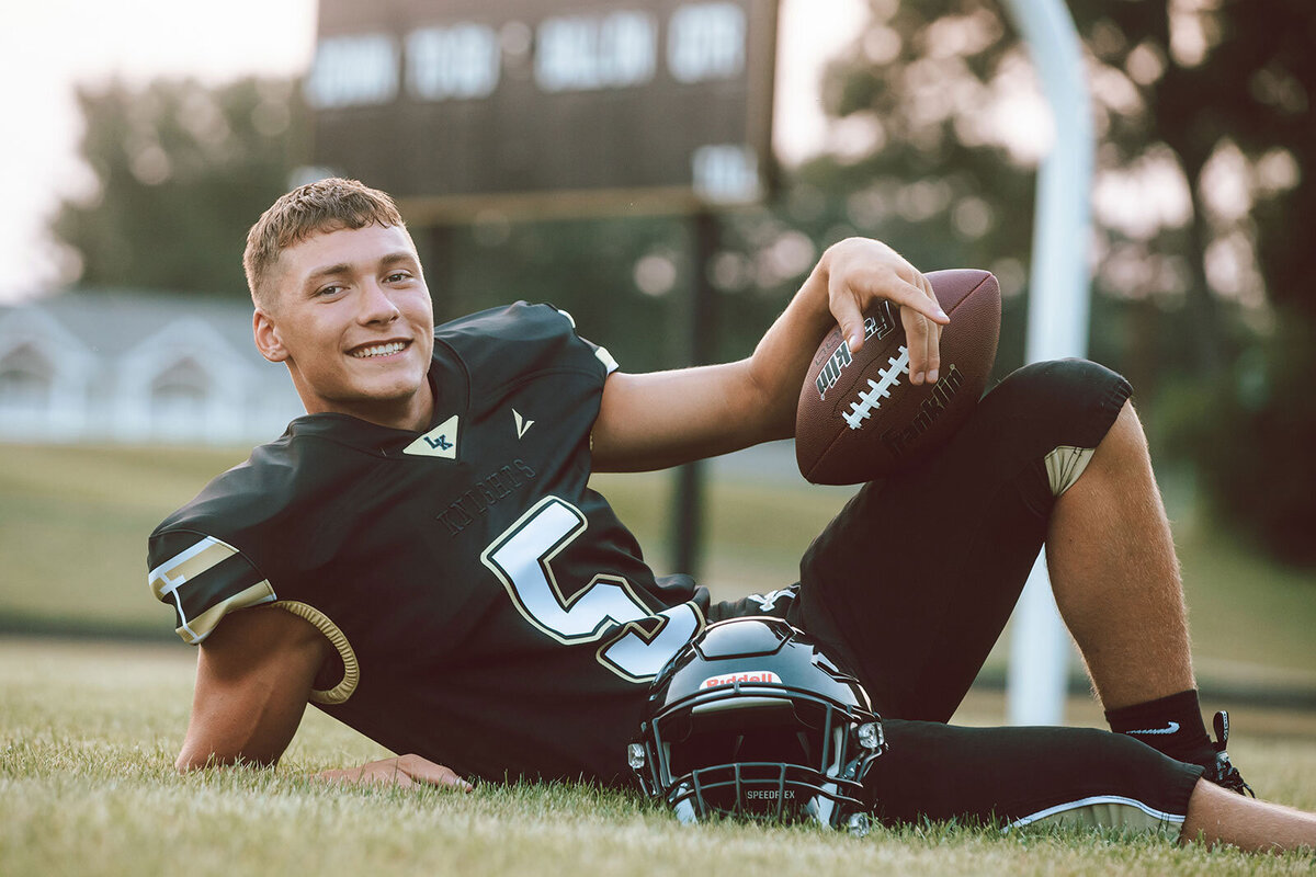 senior-photography-session-football-05
