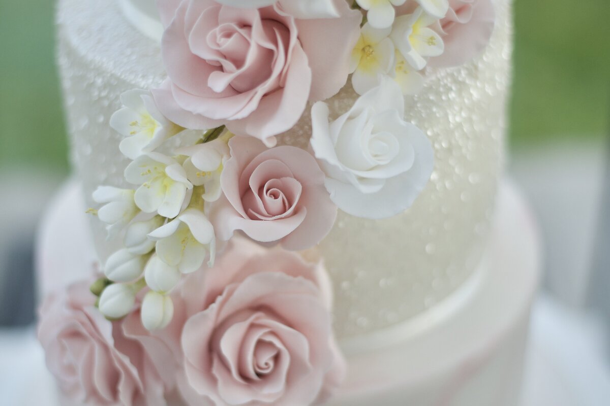 Springtime gumpaste flowers — Flowers in 2023 | Wedding cake decorations,  Beautiful cake designs, Fondant flower cake