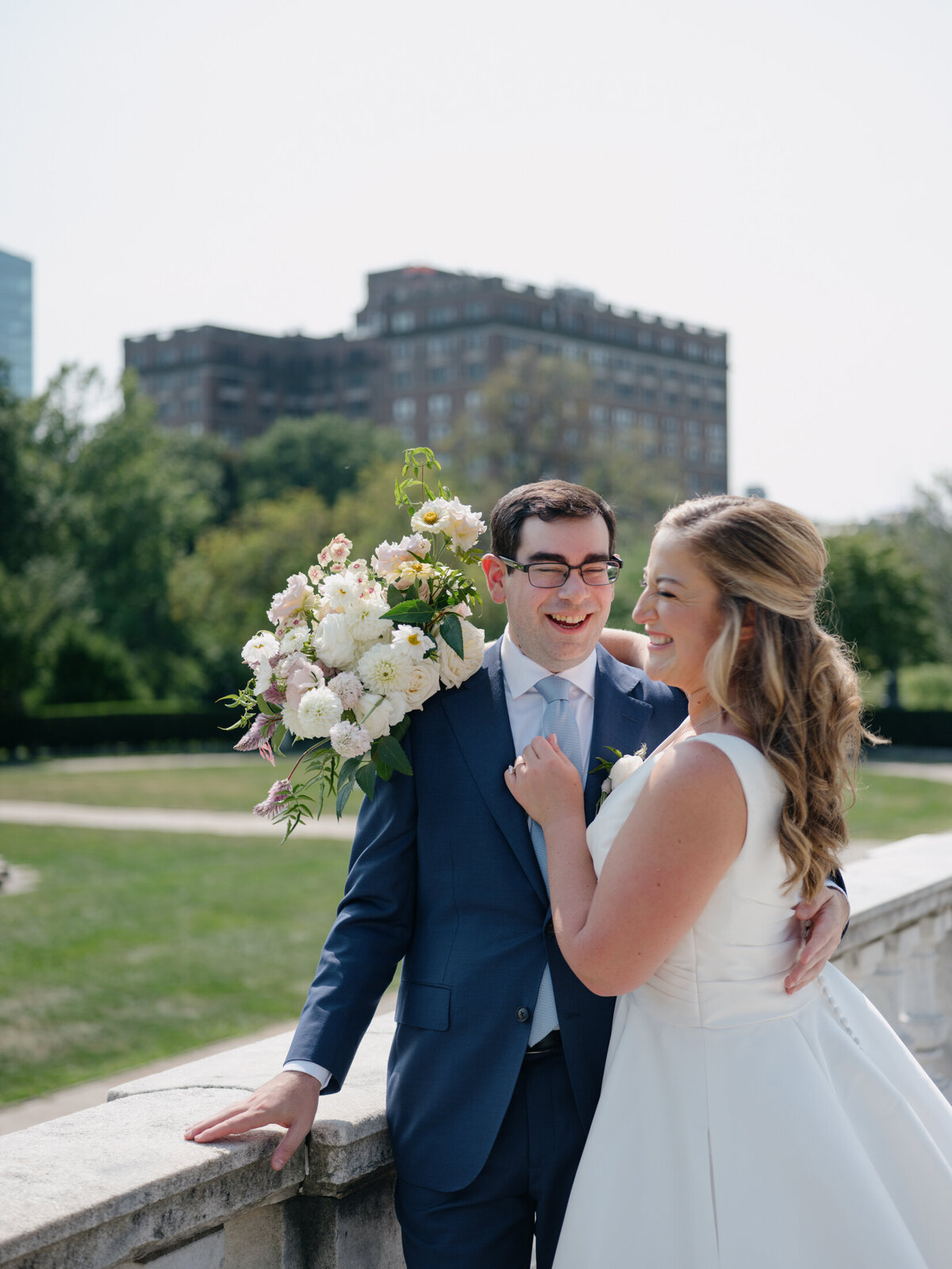 bride-groom-wedding-portrait-cleveland-art-muesum-9