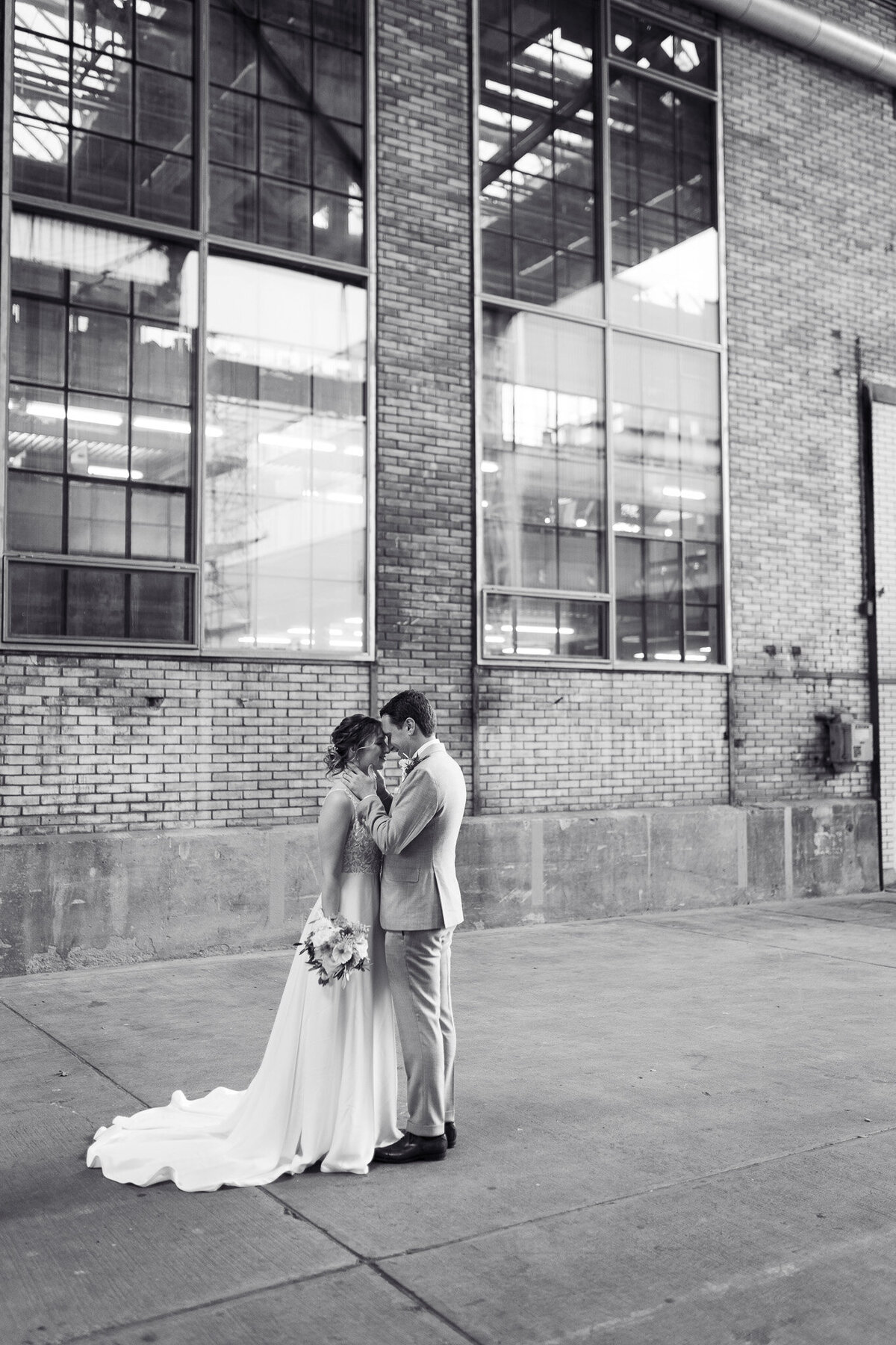 yasmine-pauchard-hochzeitsfotografie-schweiz-hochzeit-fotografin-100 (14)