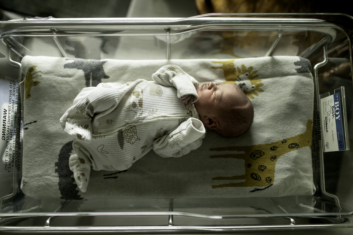 dfw-newborn-birth-photographer-chunky-monkey-7