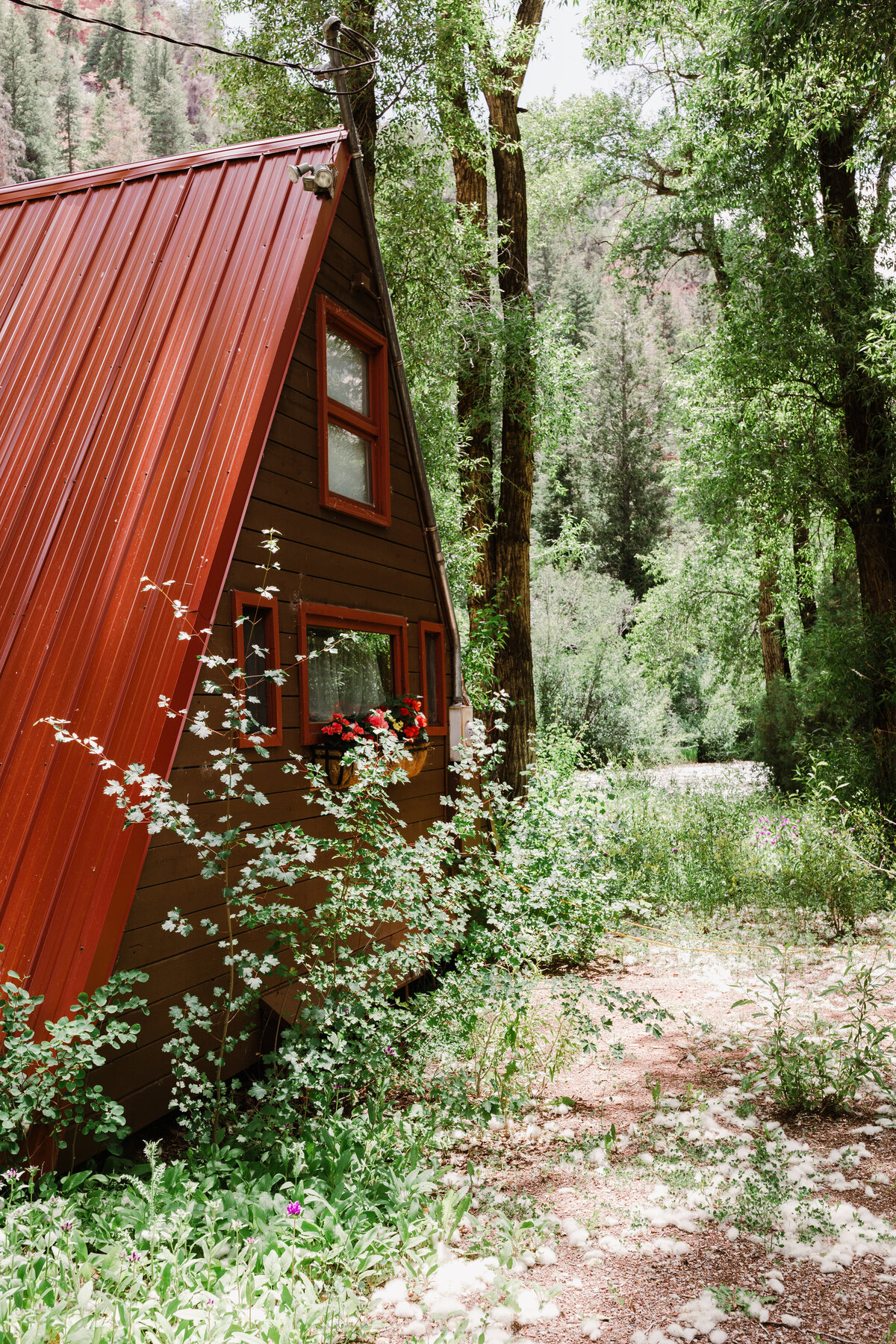 A frame cabin at Dallenbach Ranch Colorado Wedding