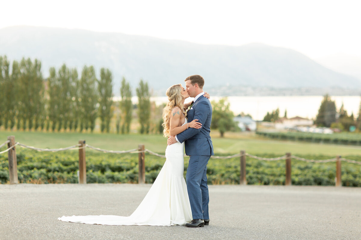 Sunset Portraits Zack and Allegra Emily Moller Photography_-100