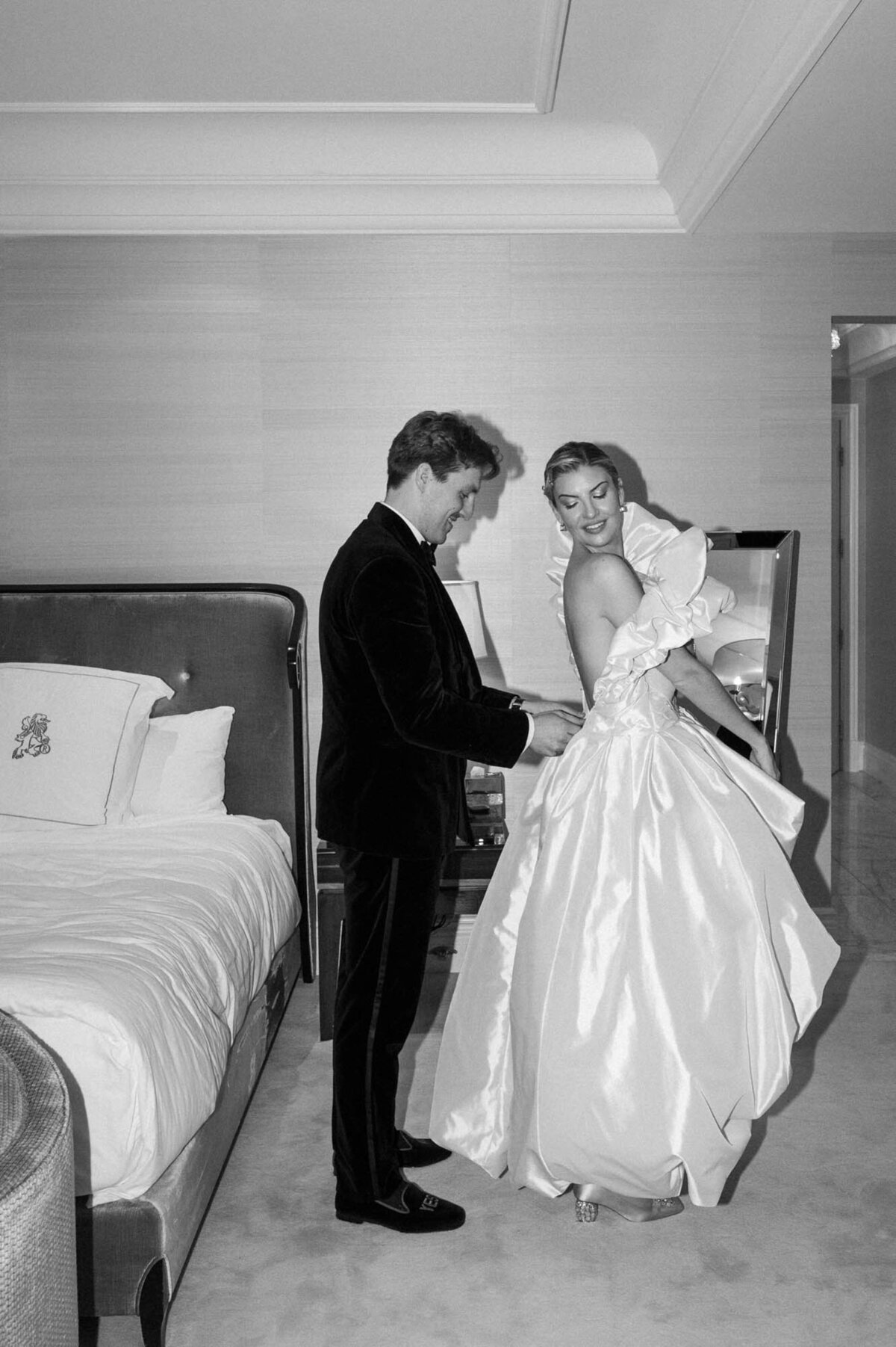 515-Notre-Dame-The-Ritz-Carlton-Montreal-Canada-Victoria-Philippe-Wedding-52