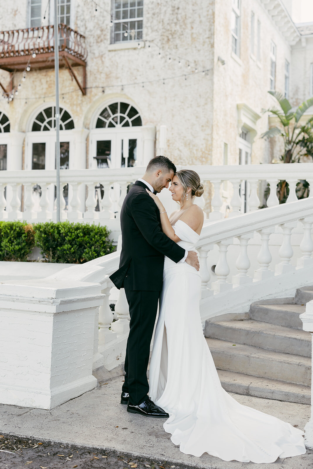 A&P_BRIDE_GROOM_PORTRAITS-38