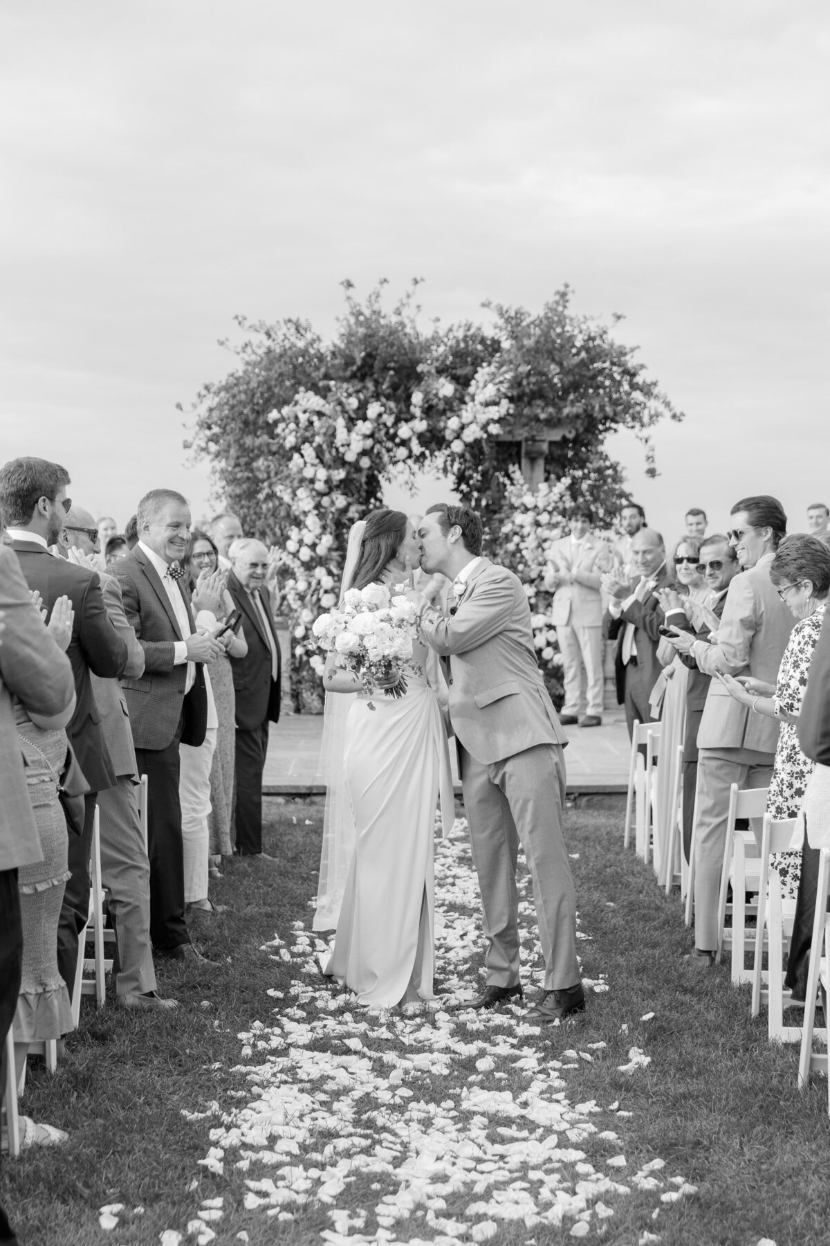 Emily March Photography Wilmington, North Carolina and Destination Wedding Engagement Photographer Heirloom Photography for Memorable Gatherings Light Airy Sentimental Imagery Images Weddings SamuelsWedding_0461