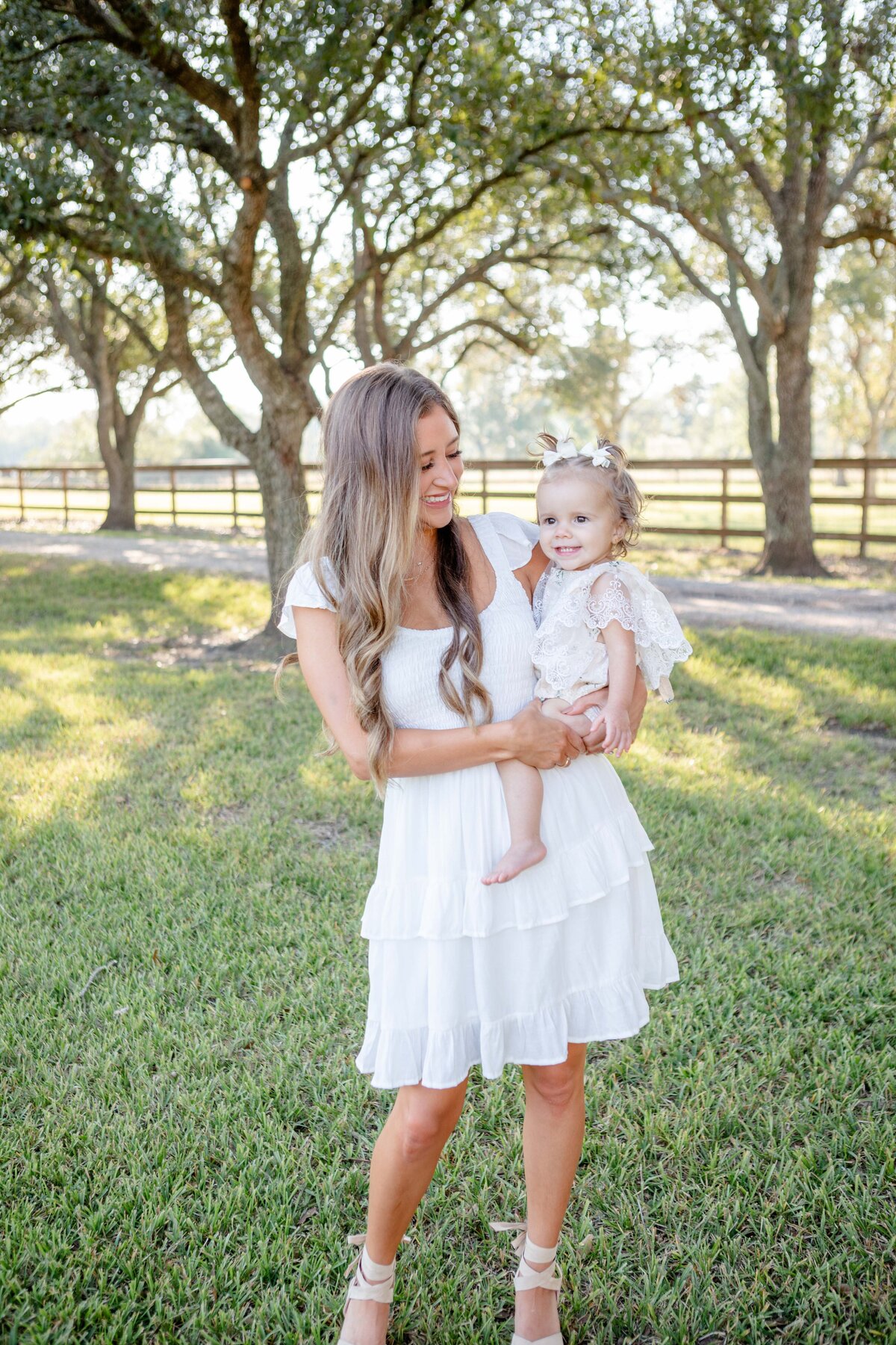 Houston-TX-fall-mini-session-Sweet-P-Farm-Magnolia-and-grace-photography-co-ClaudiaB# (1)-17