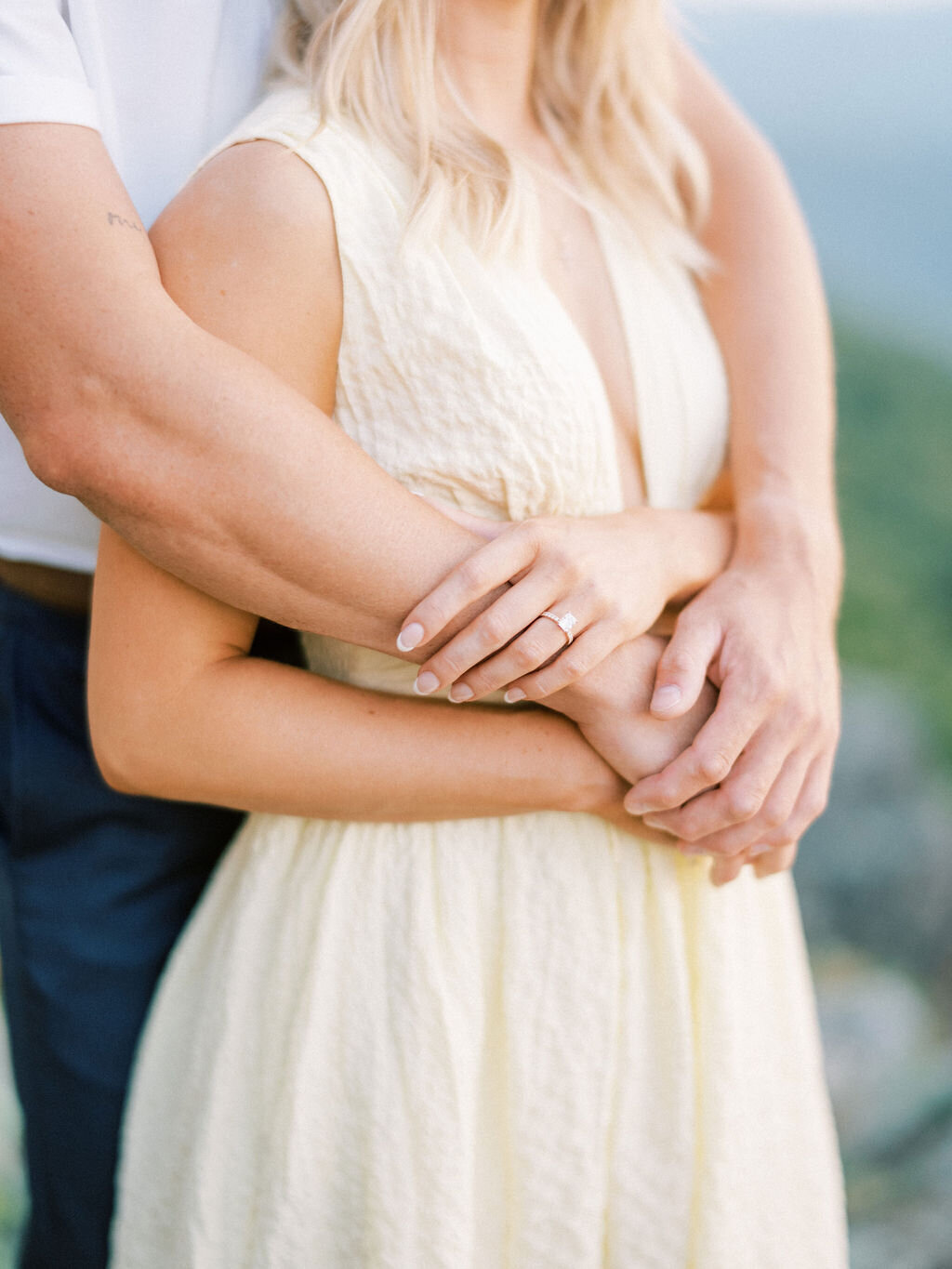 Hannah&Andrew_CharlottesvilleEngagementSession_FINAL-177