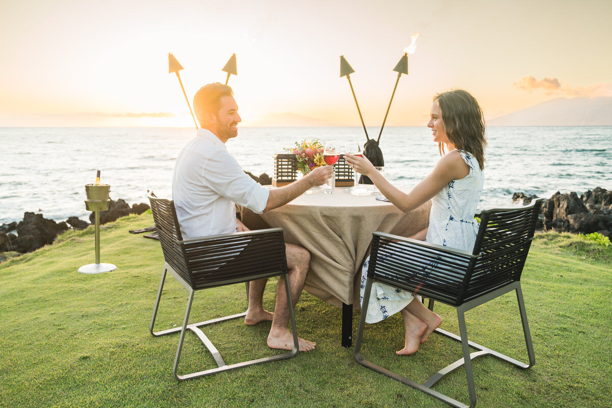 Romantic dinner after Maui couples photo shoot