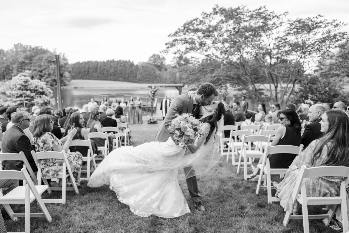 25033_2670_bw