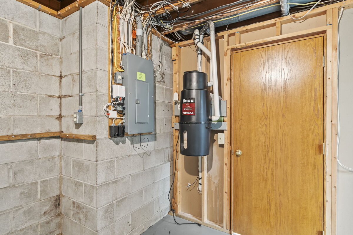 70-web-or-mls-A7405611