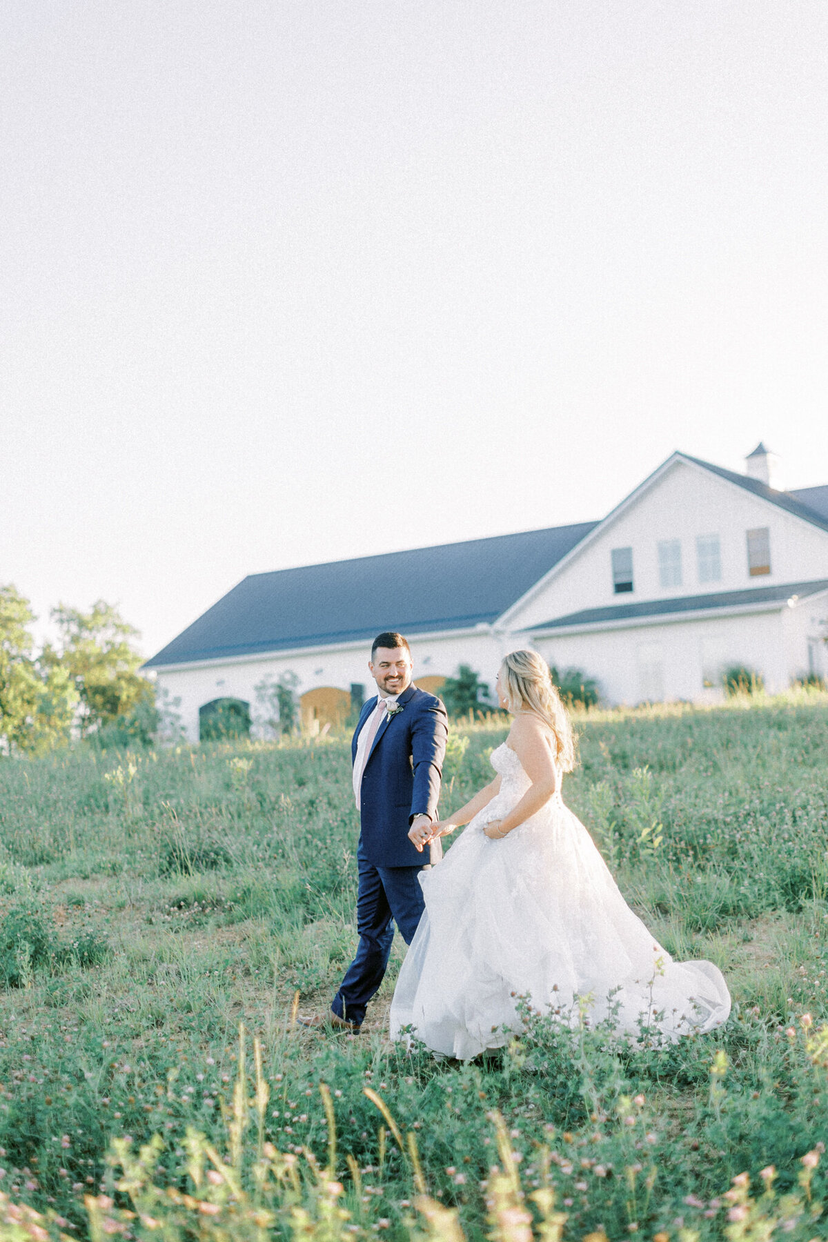 magnolia-hill-farm-ohio-wedding-venue-photographer-laura-bill-308
