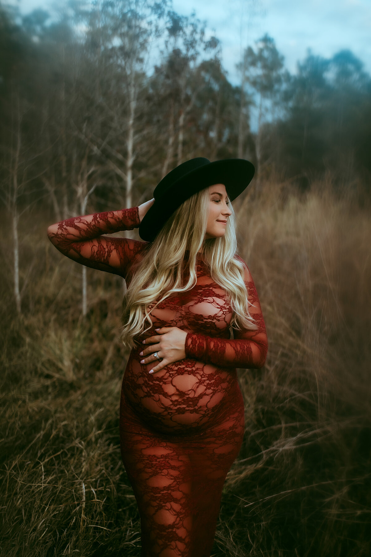 red-lace-maternity-dress-long-black-hat