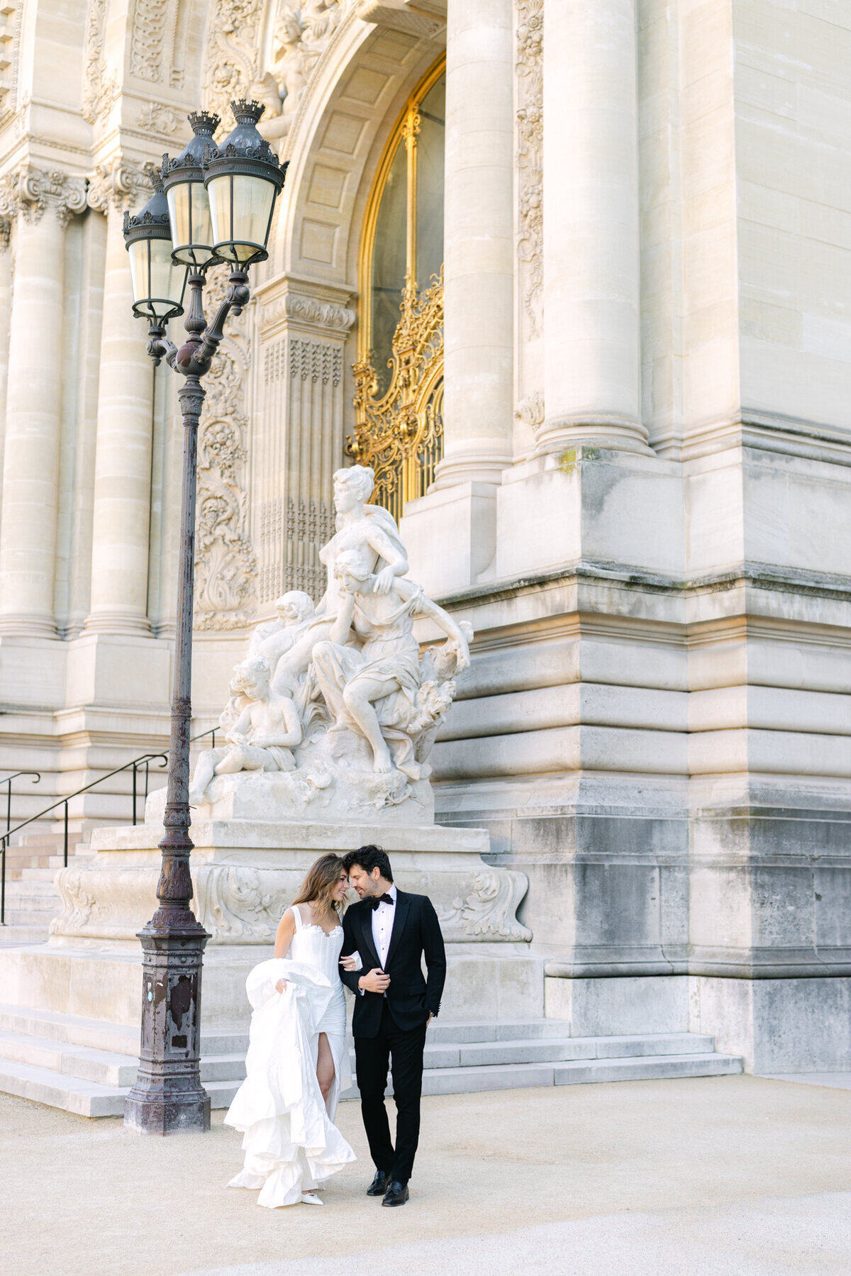 paris-elopement-petit-palais-32