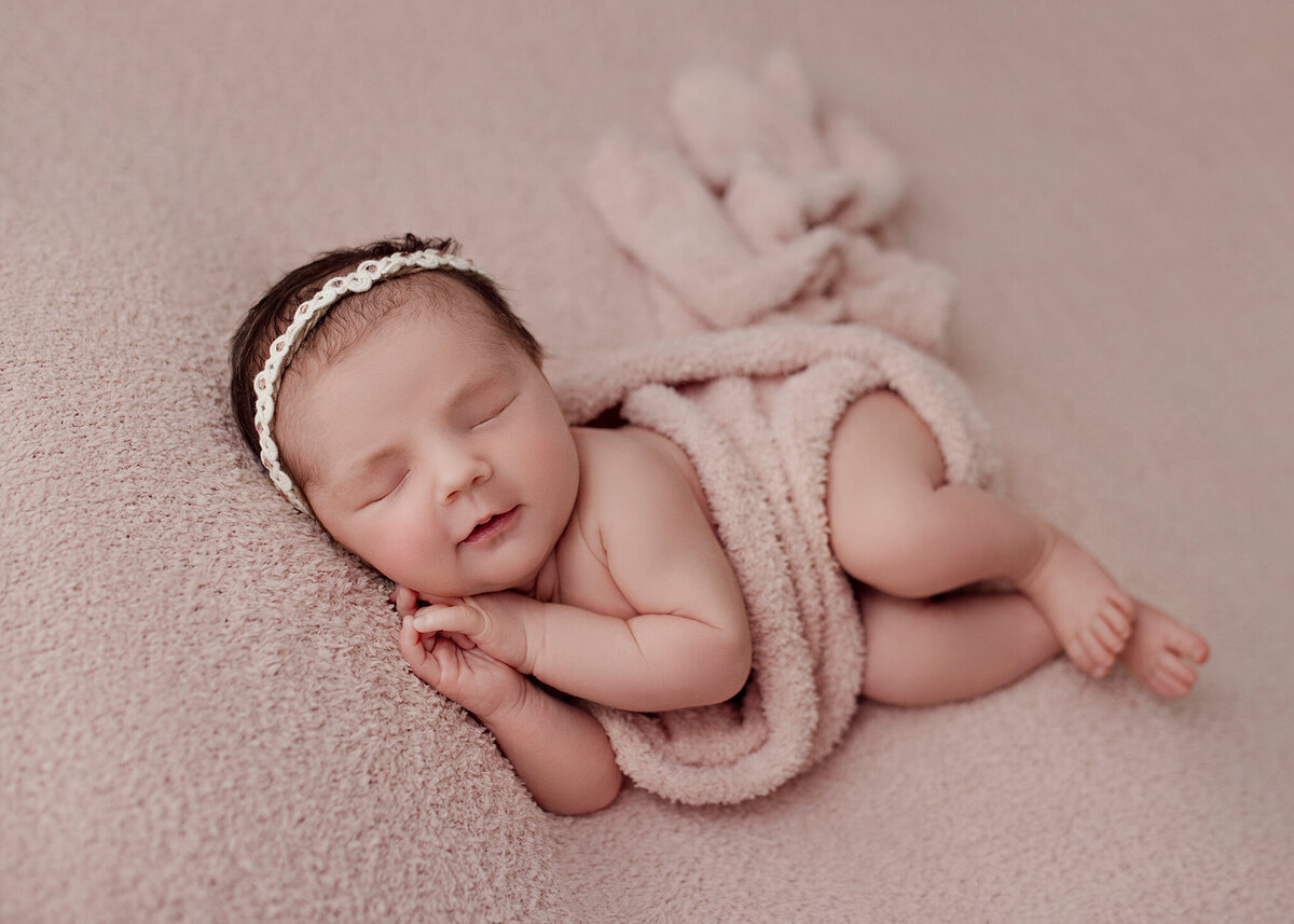 Edmonton Newborn Portraits by Kelsie Kelly Photographer 2025  (4)