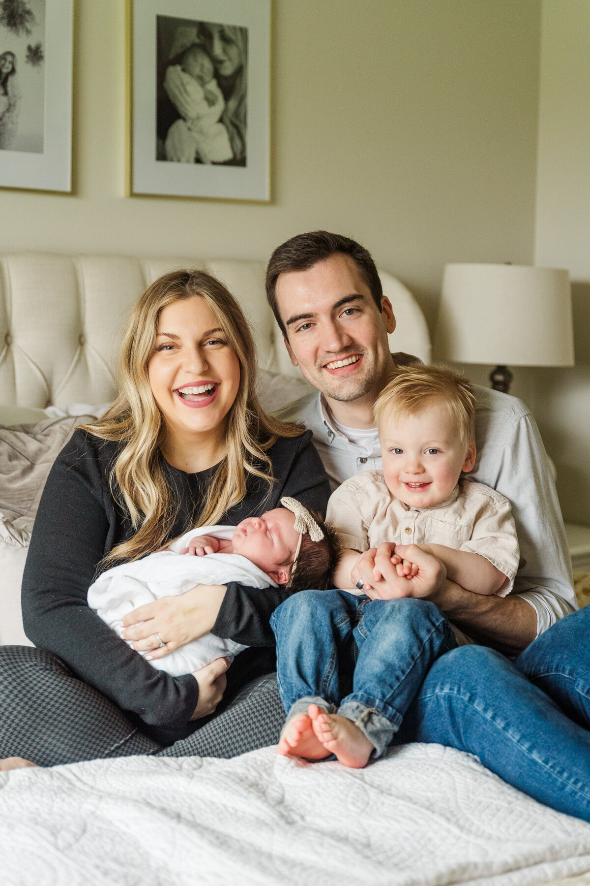 A Minneapolis newborn photographer captures the tender moments of a family welcoming their second child