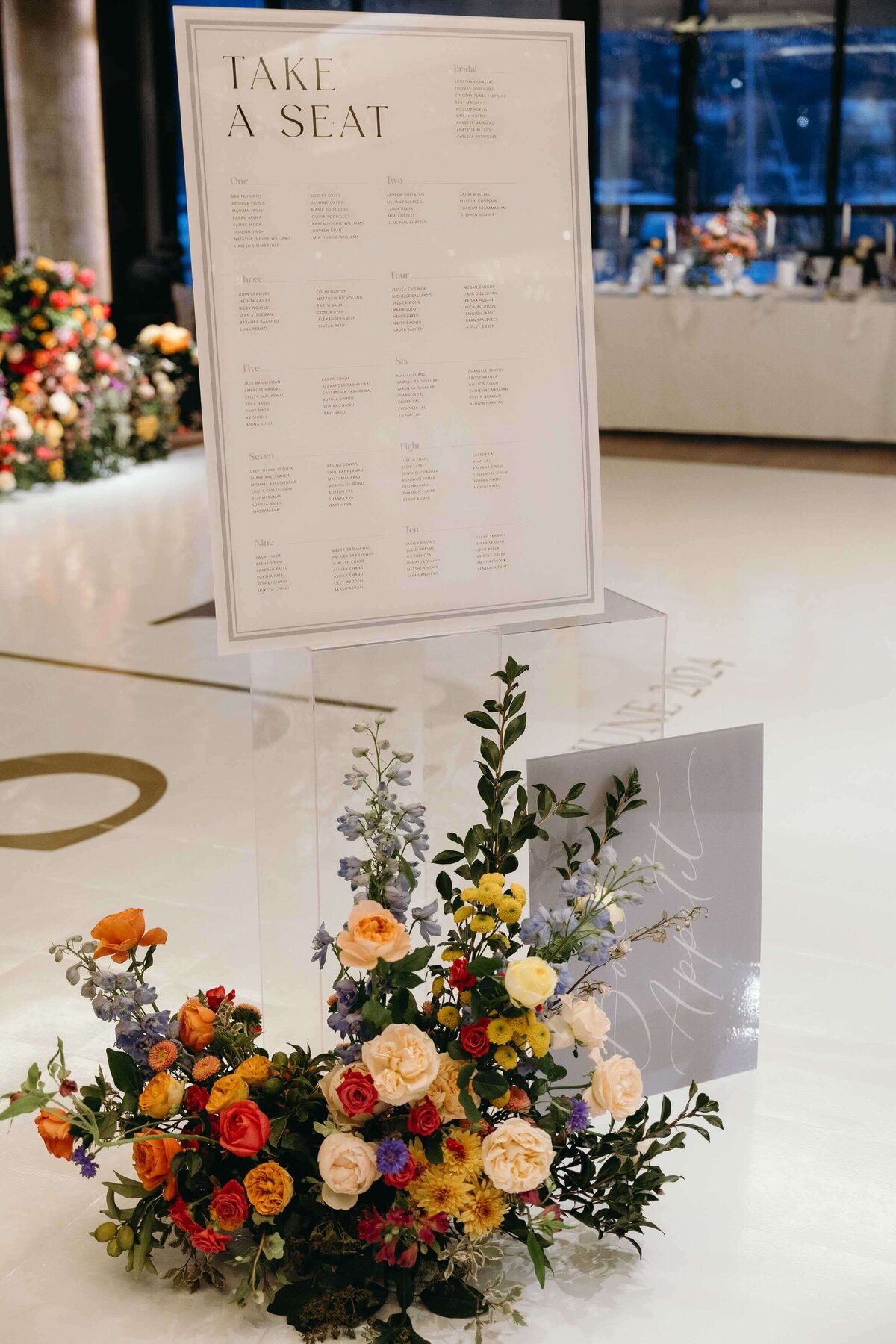 seating-plan-plint-floral-arrangement