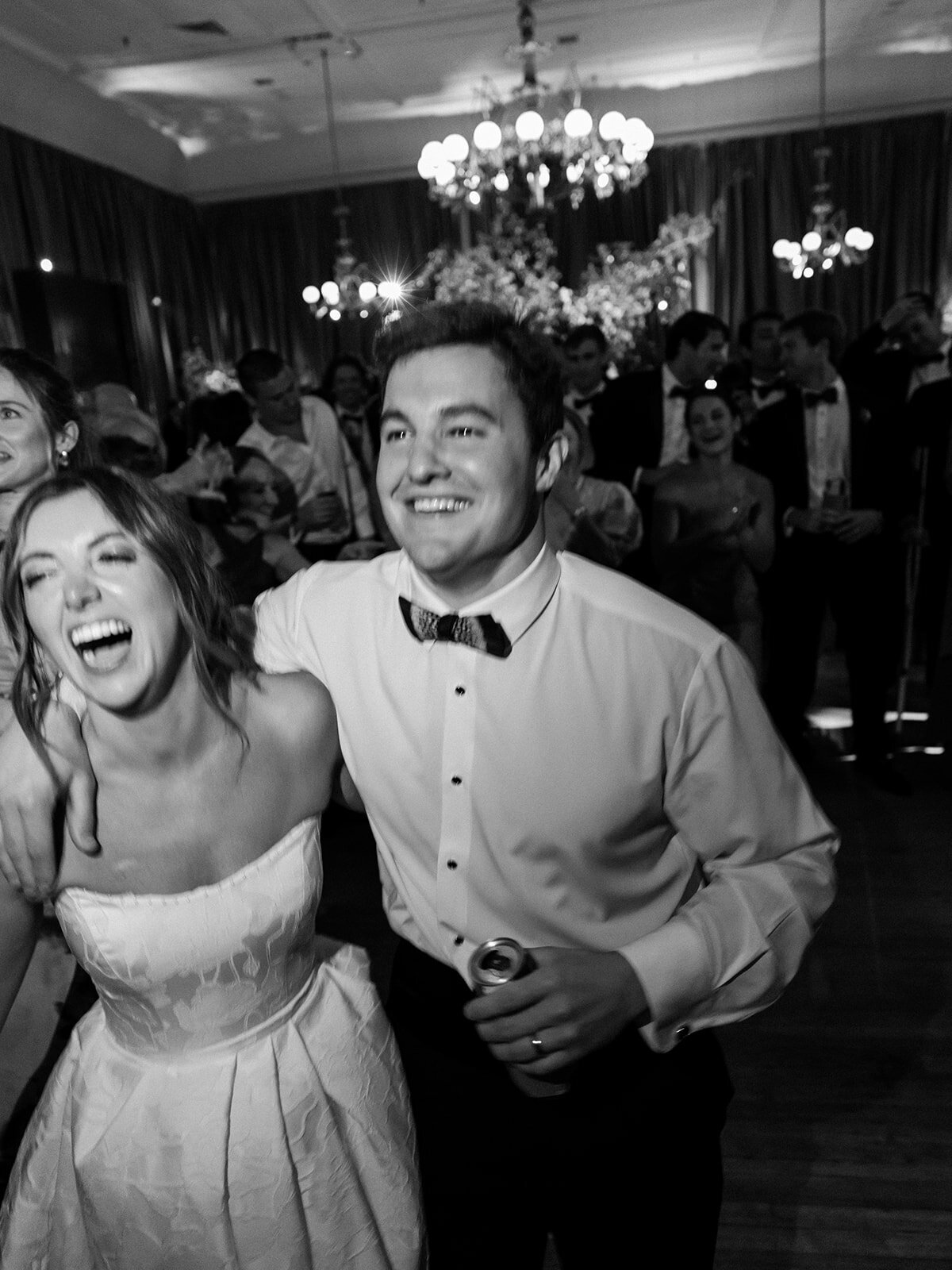 Classic Charleston Wedding with green & white at Hibernian Hall by Sarah Bradshaw 0236