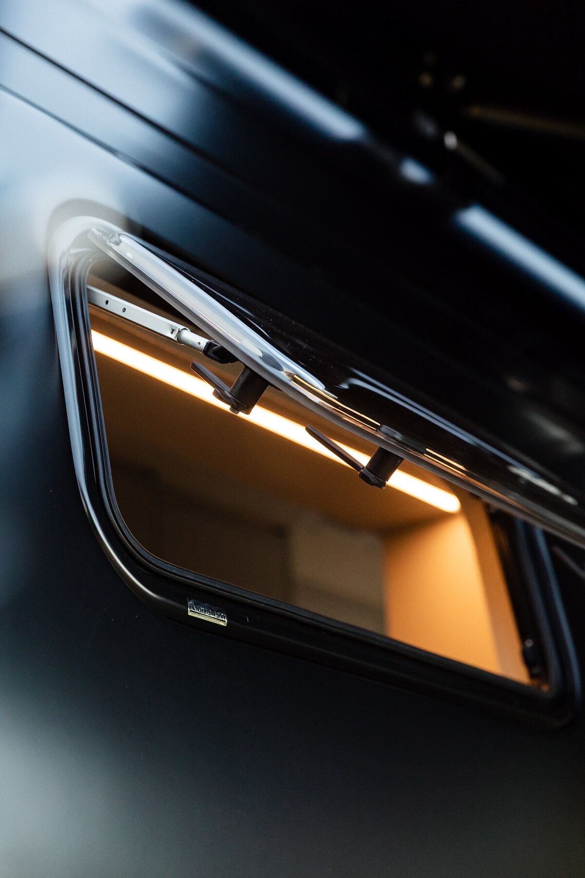 1_WooleyBugger250829_BMV_SlowFastcreative_1748