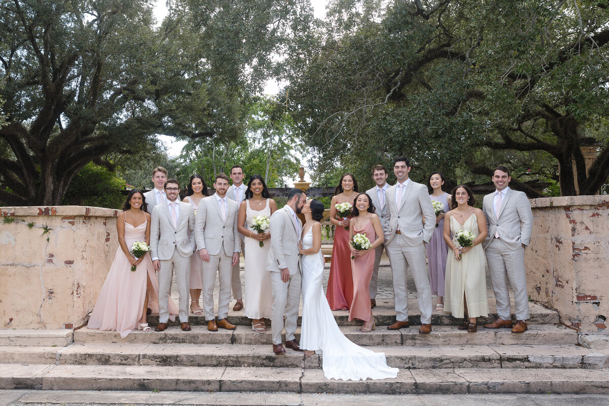 Wedding-portraits-Prado-Entrance-7