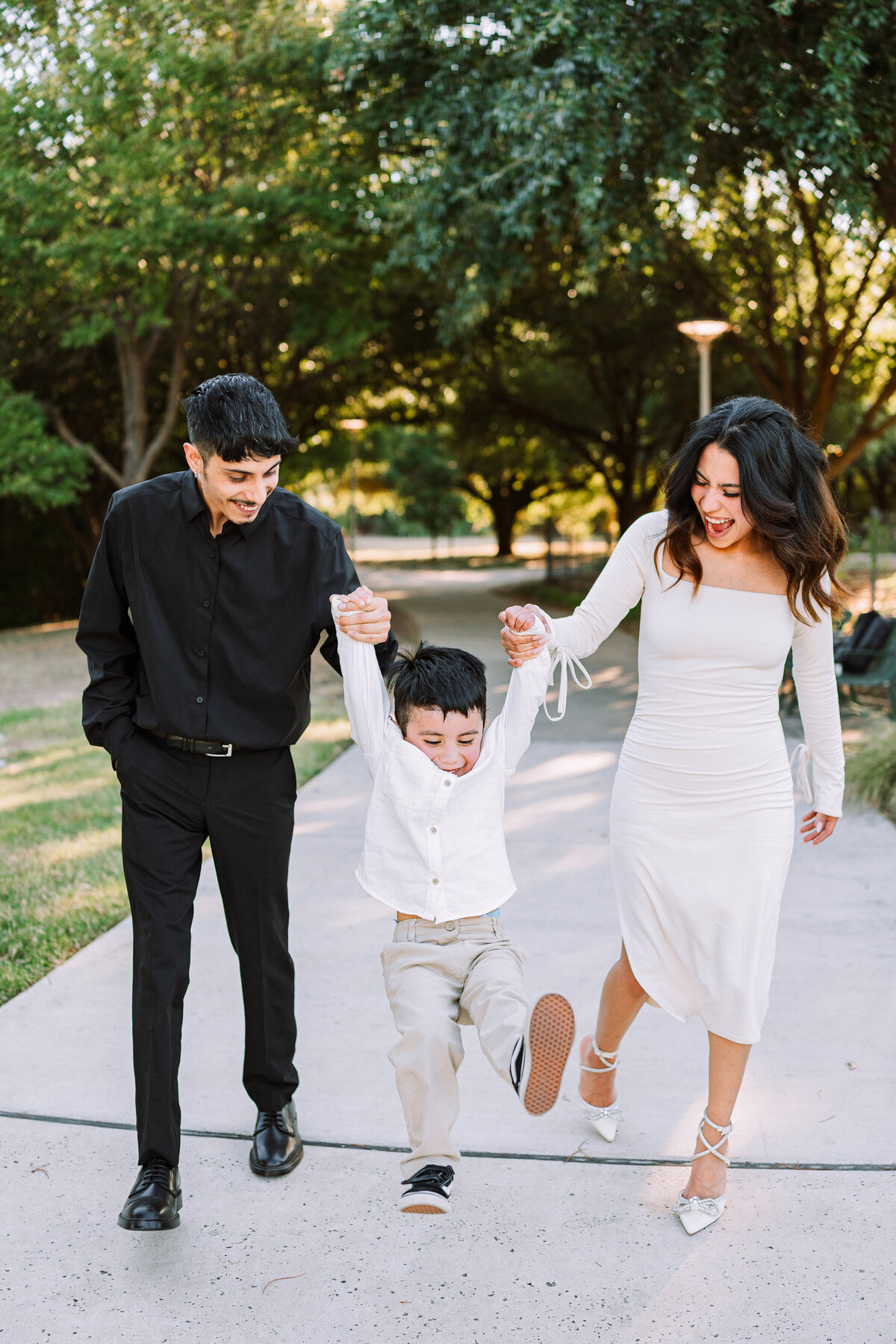 engagement houstonengagement austinengagement wedding texaswedding txweddingphotographer texasweddingphotographer houstonwedding htxwedding austinwedding atxwedding sanantoniowedding satxwedding centraltexaswedding txweddingphotographer bridetobe  texasbride gayweddingphotographer lgbtqweddingphotographer instawedding houstxwedding theknot weddingwire zola engagementphotographer