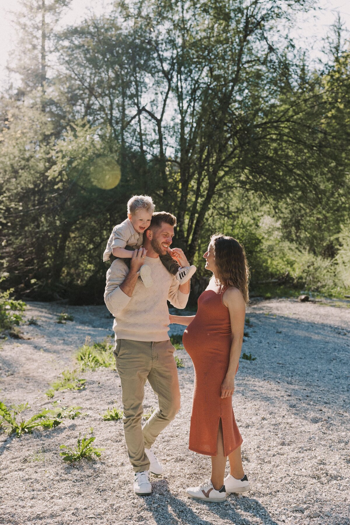 Babybauch Fotoshooting Salzburg Stadt Familienshooting 
