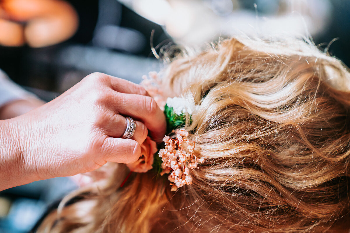 Trouwen Texel Bart en Anouk Eiland hotel Kapper en Make-up detail 2