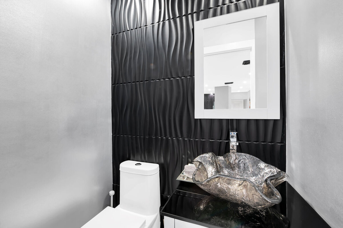 Bathroom 5 (1)