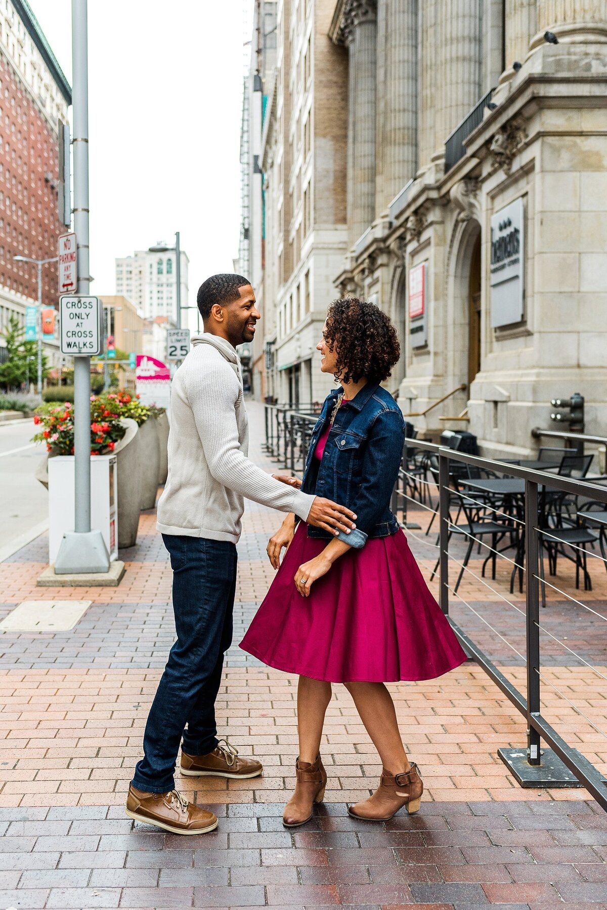 couple dancing in downtown