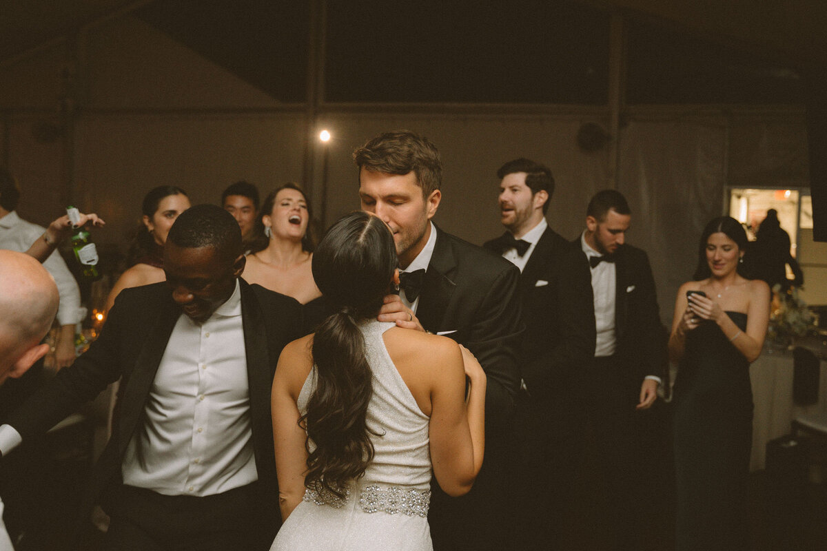 jaclyn-fisher-events-planning-modern-deco-wedding-in-philadelphia-147