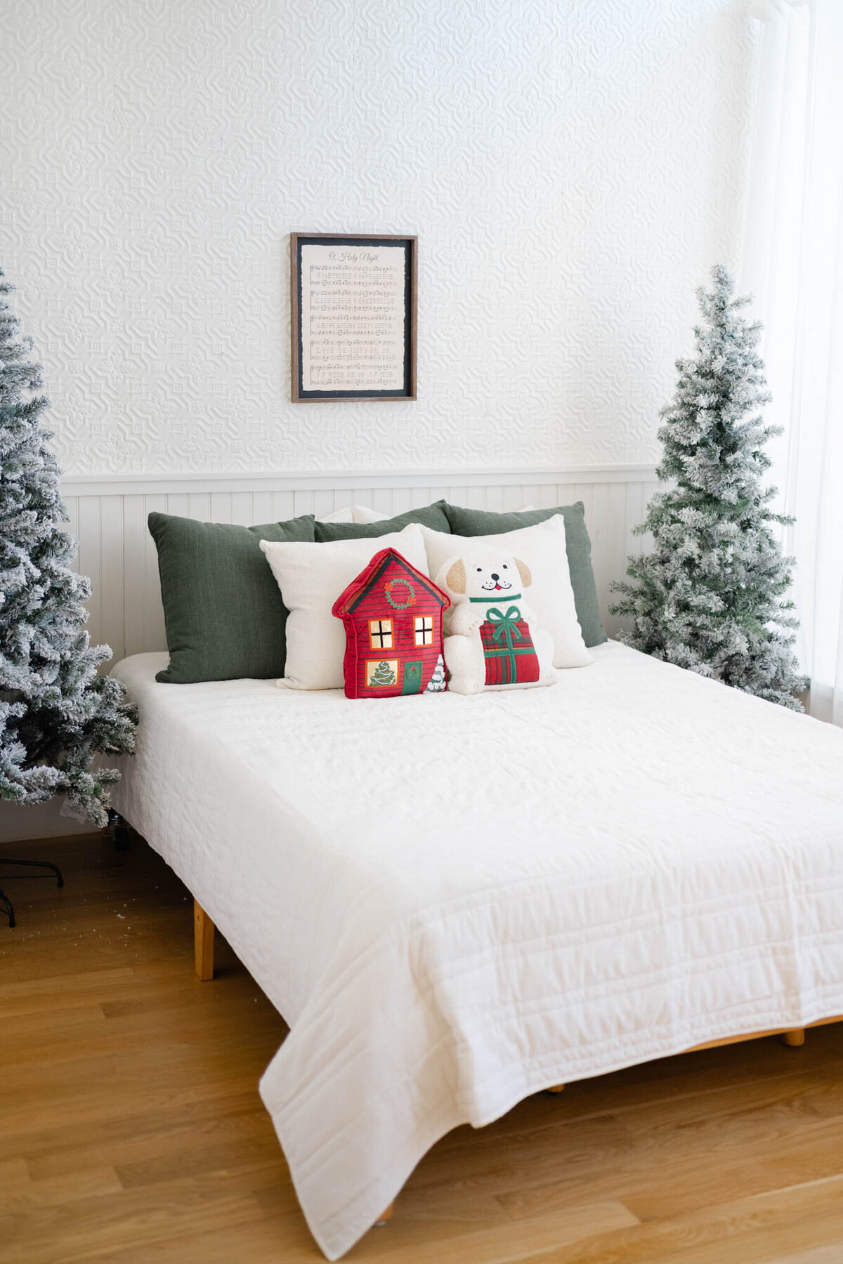 2025 Maine Studio Christmas Minis Gallery-1