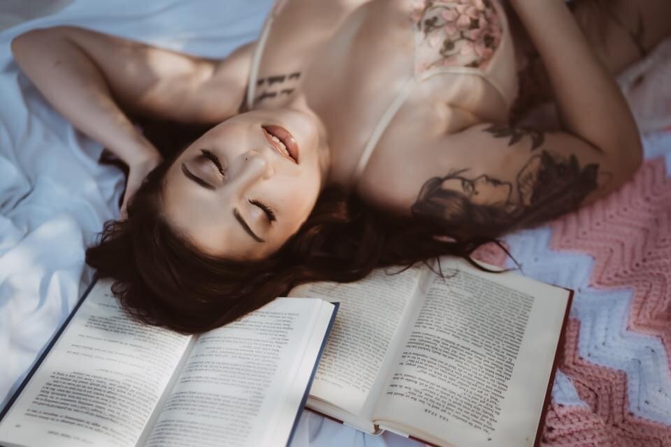edmonton-boudoir-makeup-artist