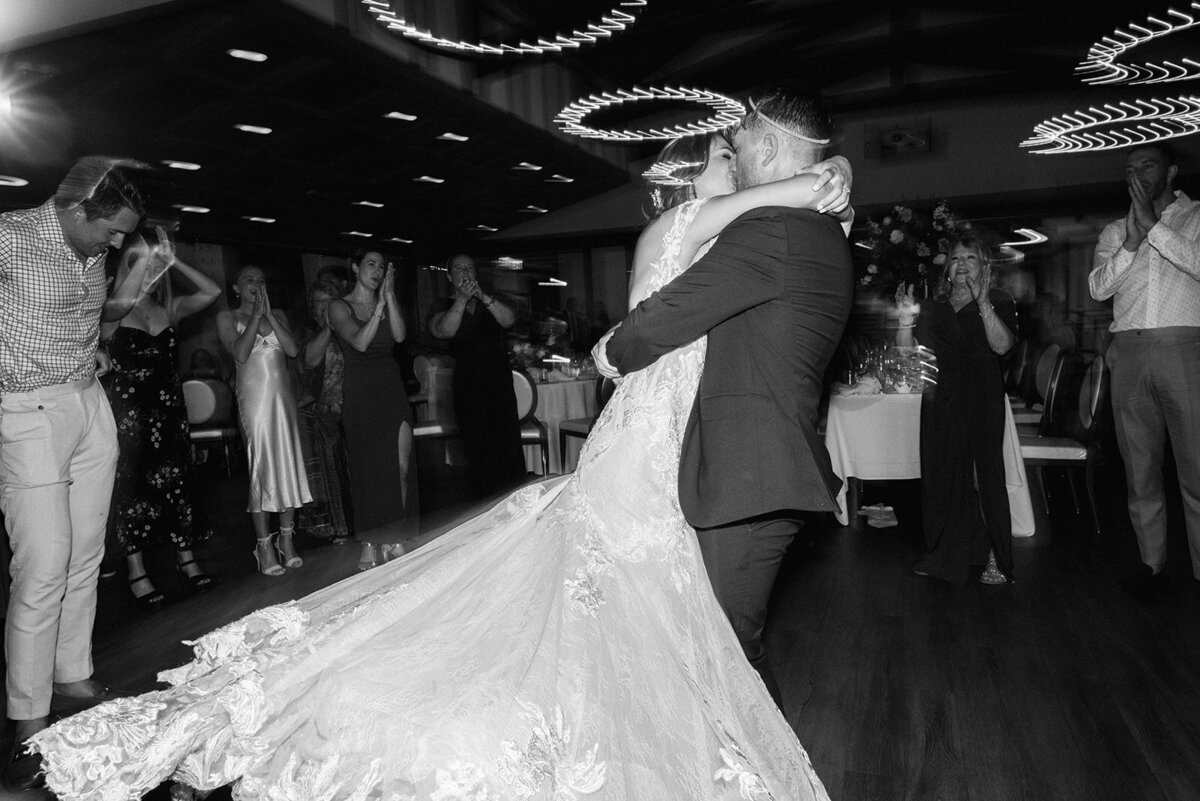 julie-michael-golf-wedding-glorious-moments-photography-47_websize