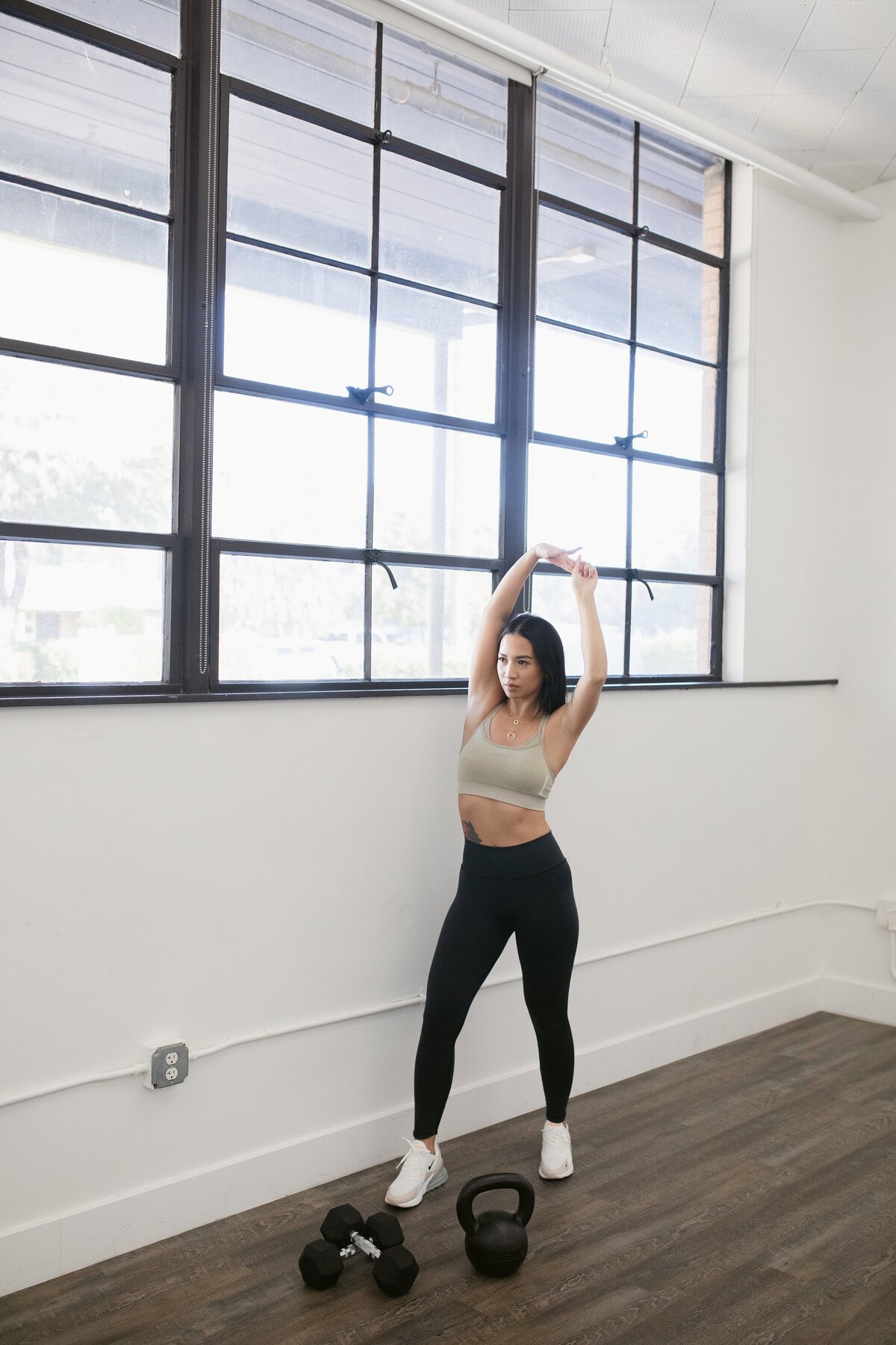 personal trainer stretching