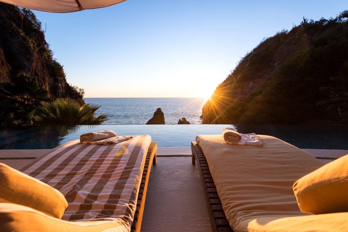 01-5-Careyes-Mexico-Properties-Villas-Nido-de-Amor-Infinity-Pool-Ocean-View-7688