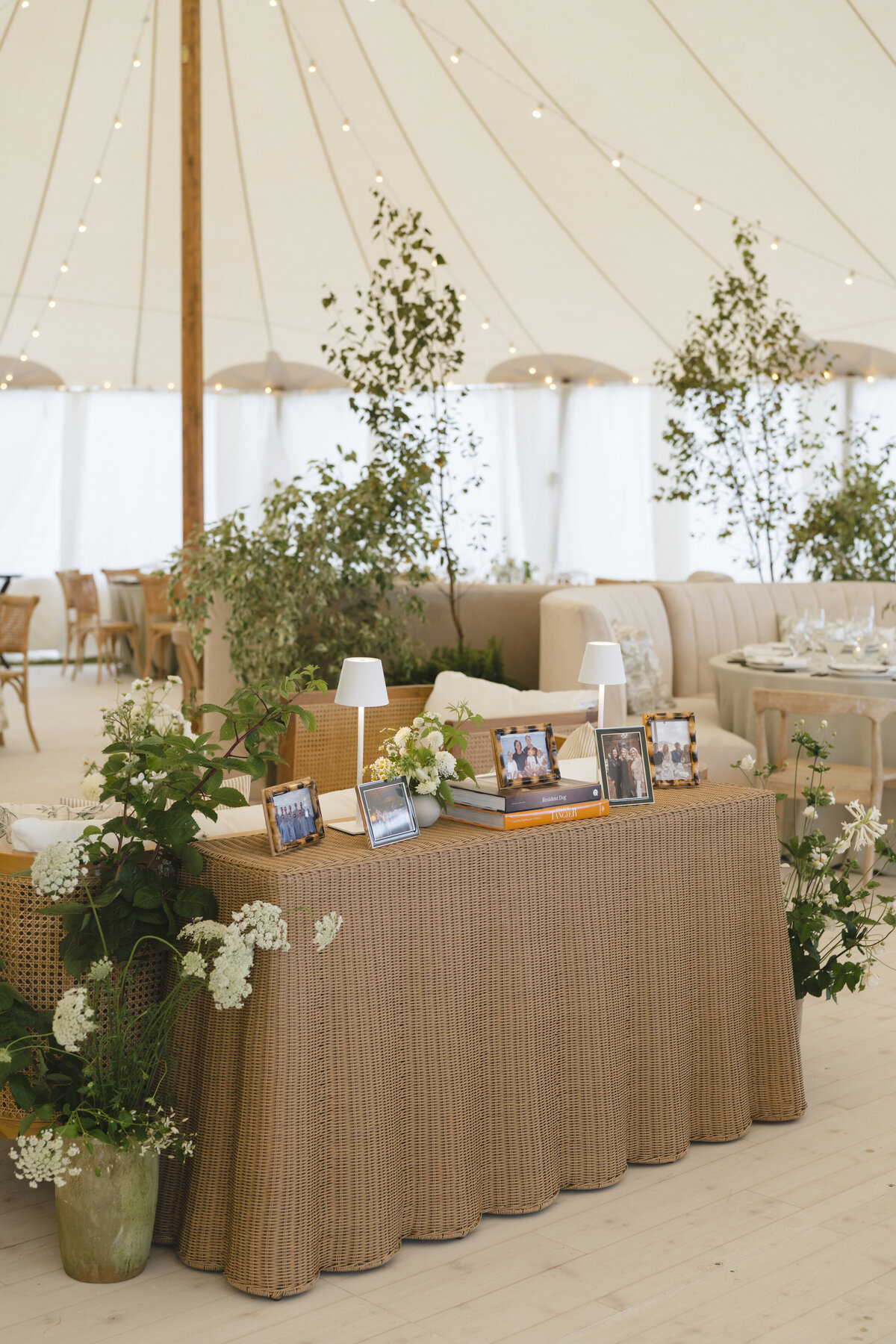Marthas-vineyard-wedding-planner-kg-events-design-luxury-destination-weddings-private-events-corporate-events-edgartown-ma-event-designer-outdoor-tented-wedding-reception-island-wedding-vogue-wedding-pohogonot-53