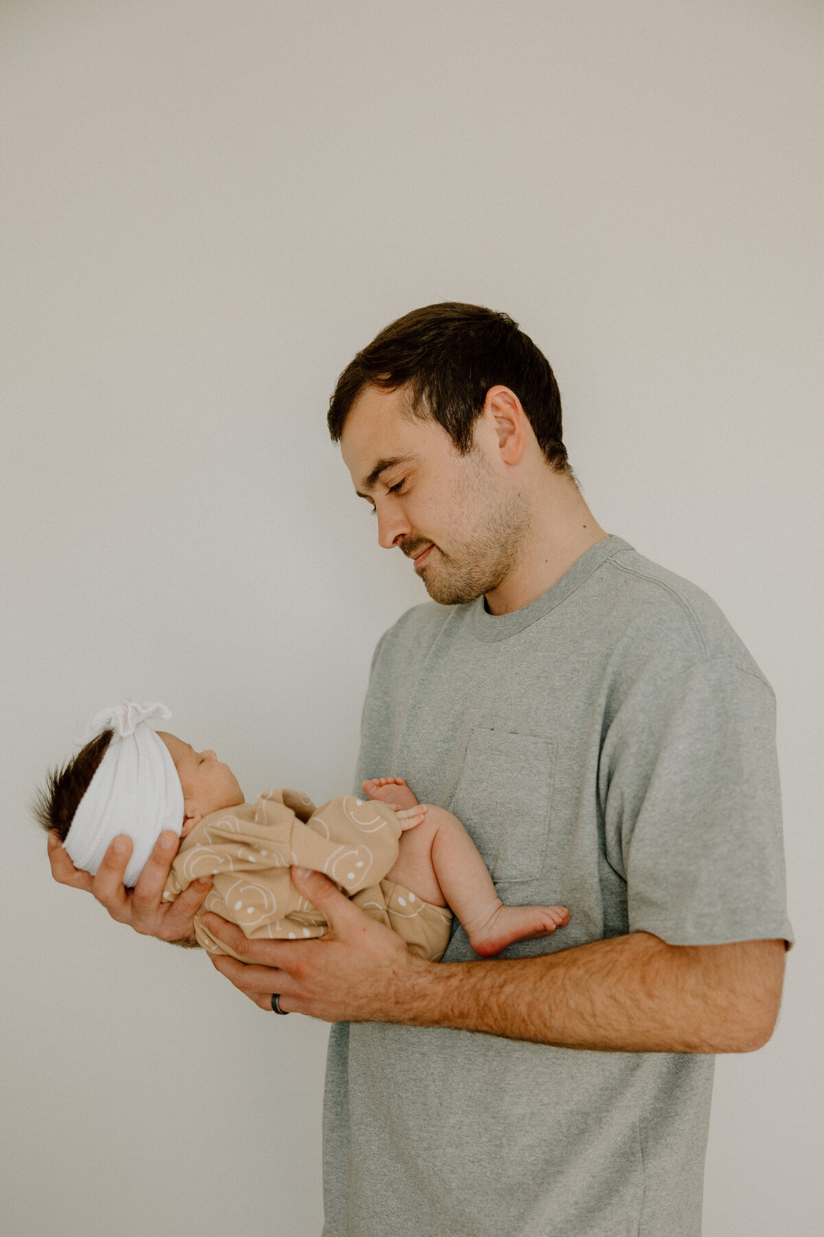 in-home-newborn-lifestyle-session-lancaster-pa-cara-marie-photography-37