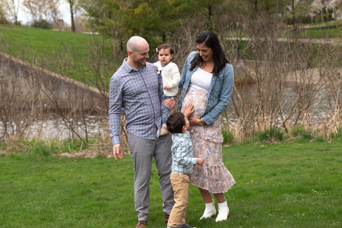 Quarton-Lake-Maternity-2-kids-Royal-Oak-April 20, 2024-2