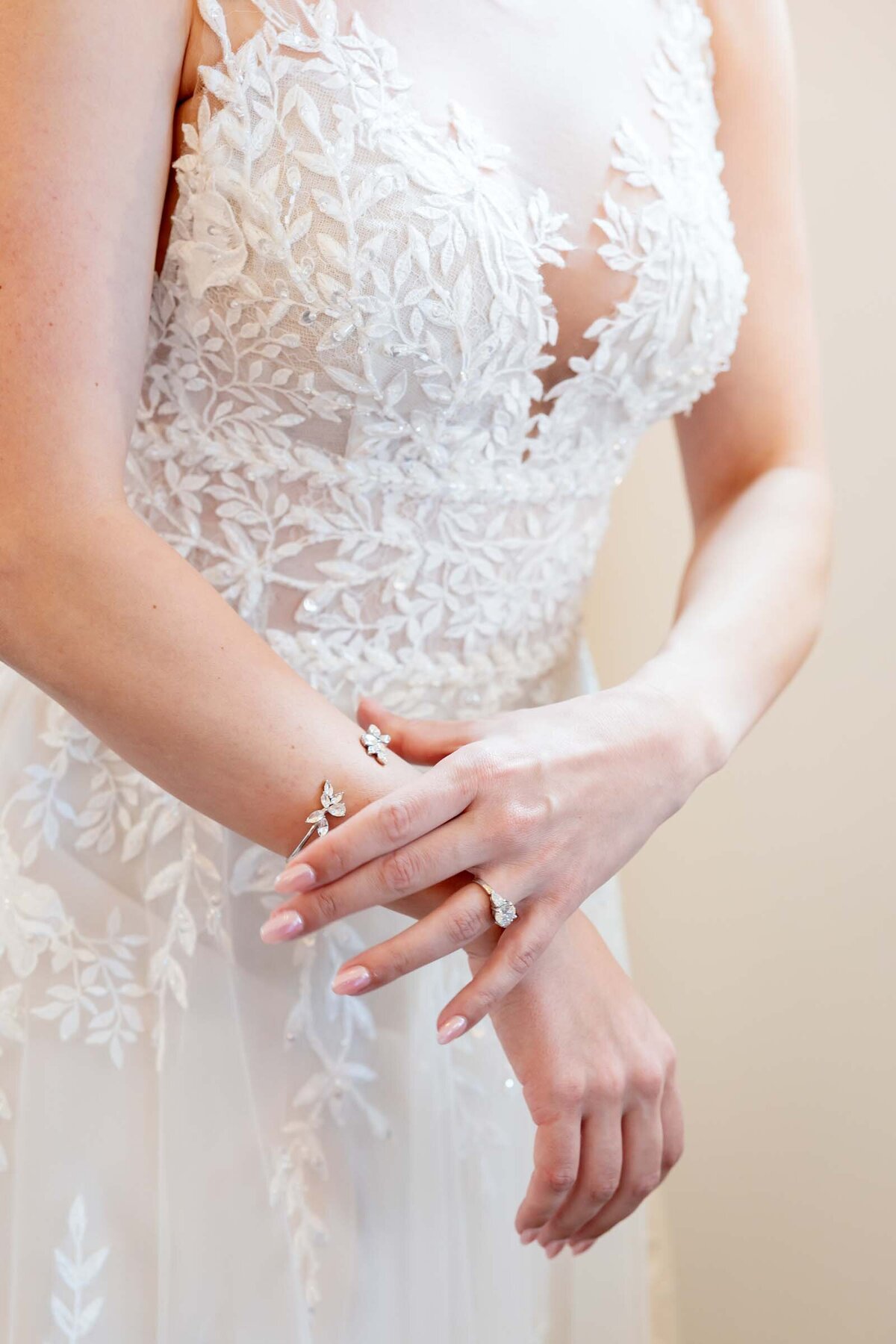 Saint-Malos-Chapel-on-the-Rock-Wedding-9