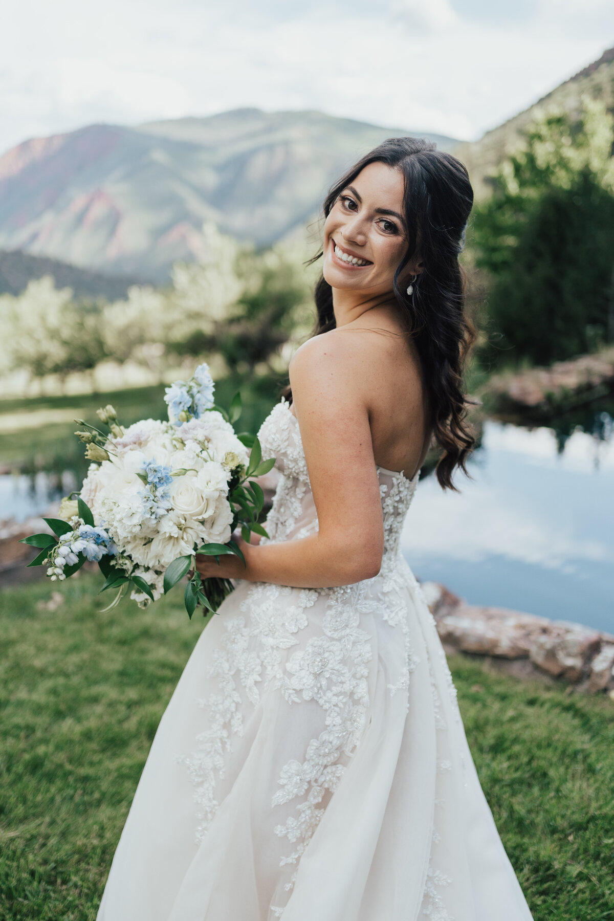 picturesque-romantic-tented-wedding