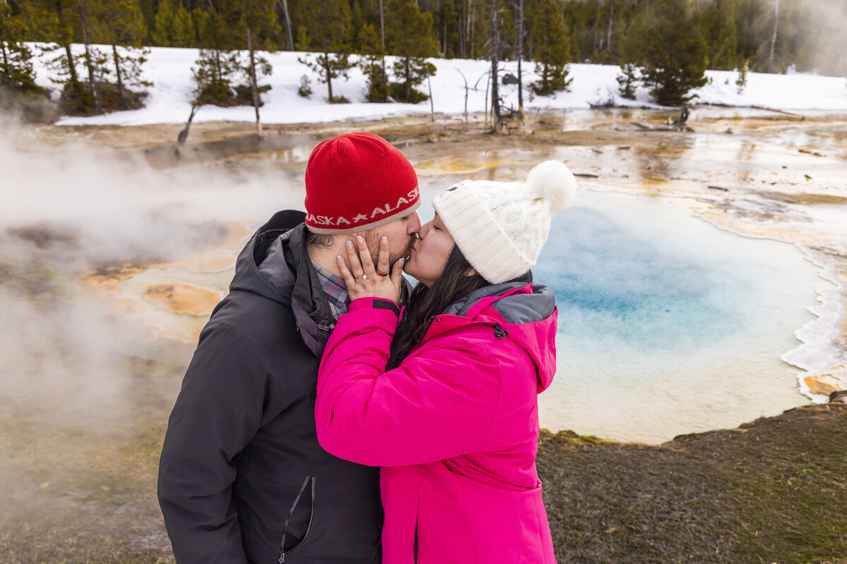 Shanna-Mae-Photography-Montana-Photographer-Surprise-Proposal-Yellowstone-Old-Faithful-021