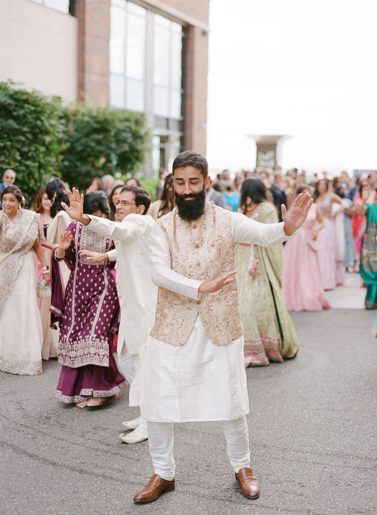 463846_0015-1996_websize