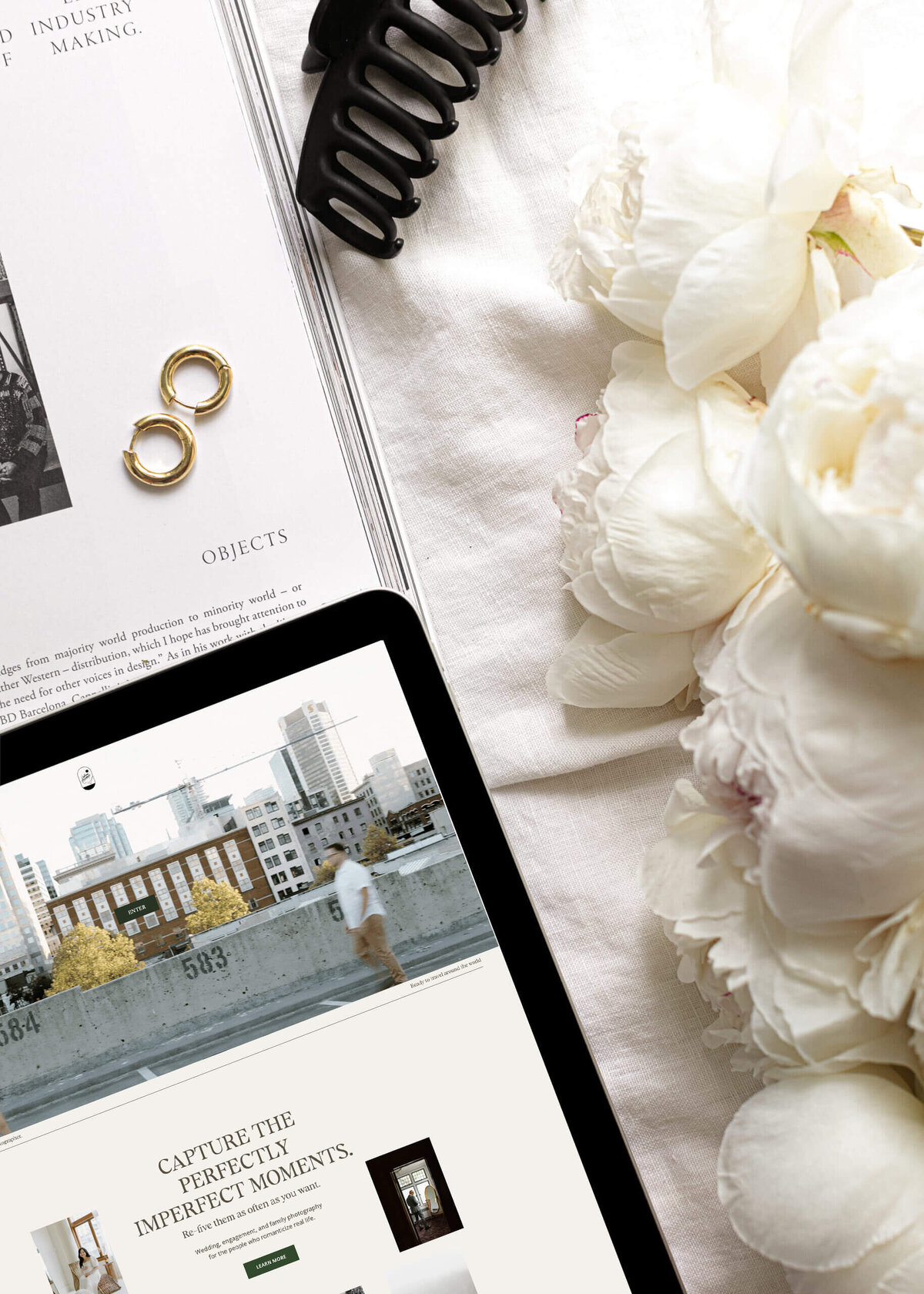 ColleenFranchescaPhotography_CustomShowitWebDesign_HomePgScene_ContrastCollectiveCo