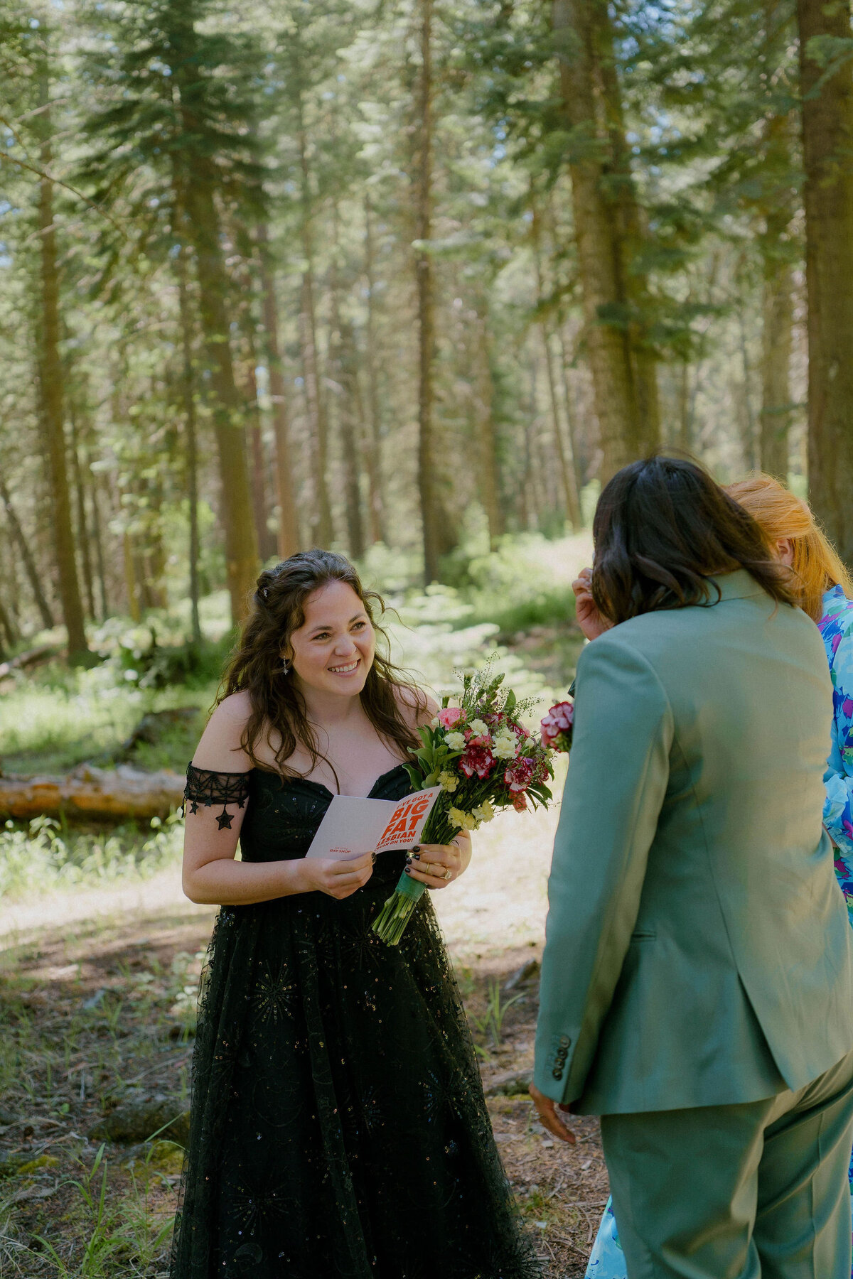 Ceremony_Brenda&JanieElopementPhotos_OregonWeddingPhotographer_KuroCreativeHouse-44