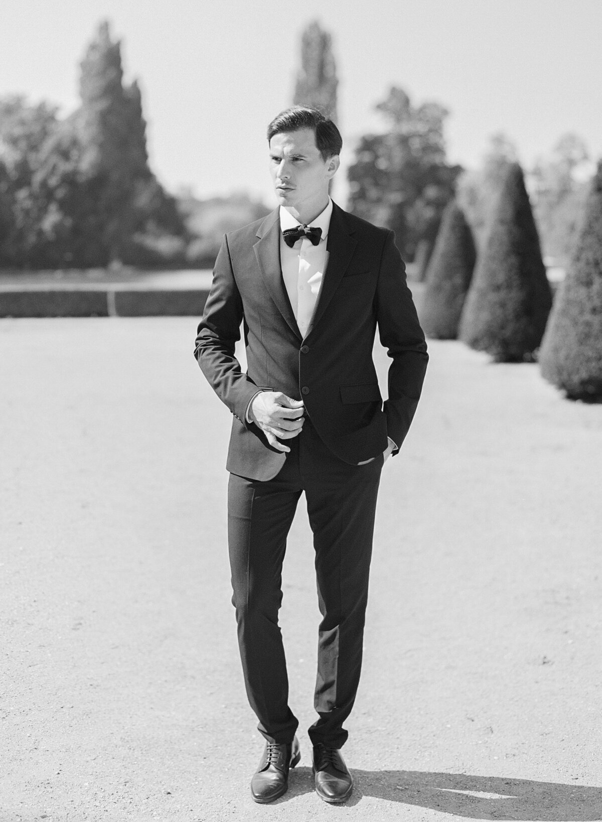 Chateau-de-Villette-Molly-Carr-Photography-Bride-Groom-68