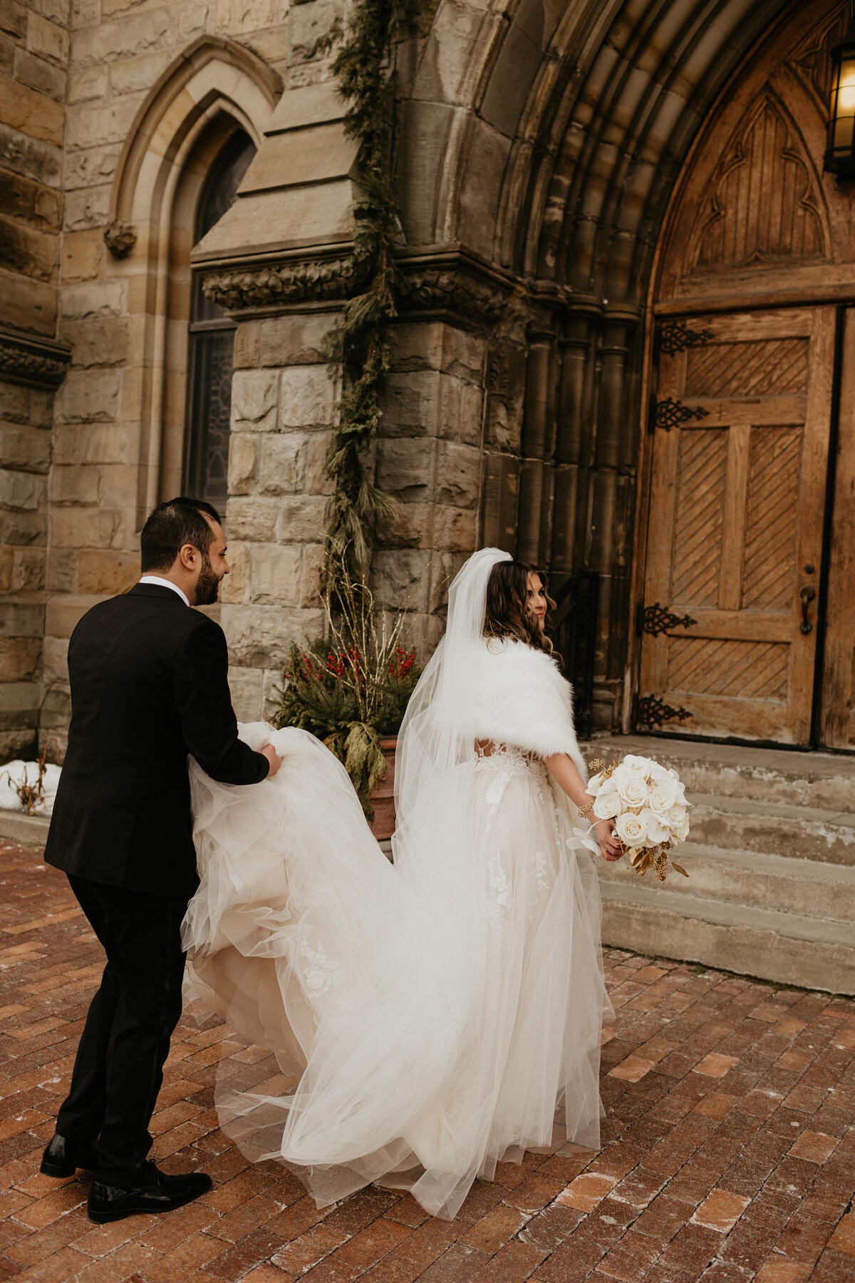 Detroit-Michigan-winter-wedding-molly-grunewald-photography-brianna-izak-41