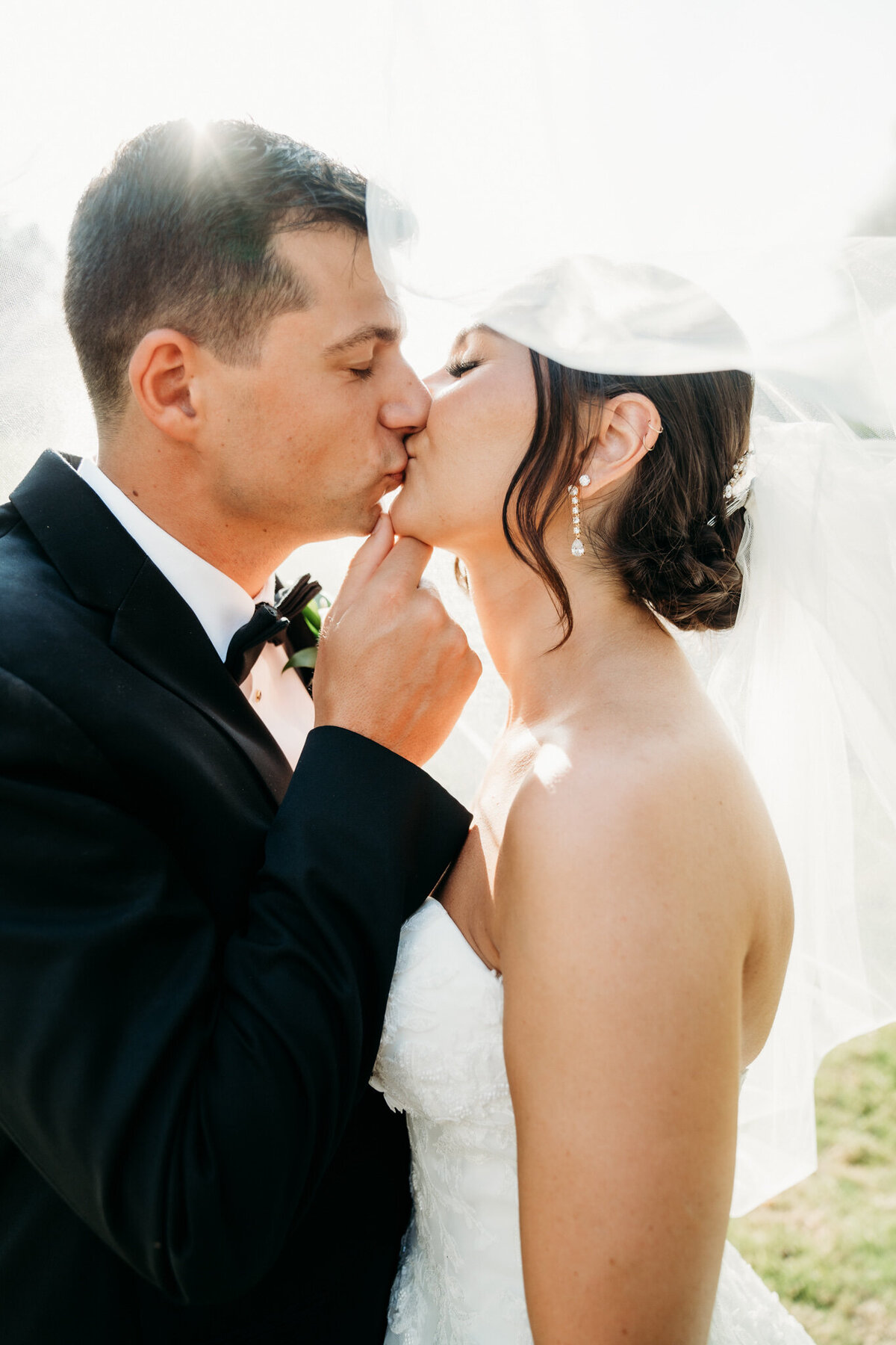 springfield-country-club-wedding-portraits