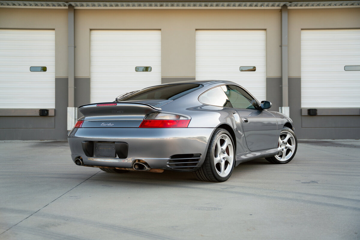 Porsche 911 Turbo-6