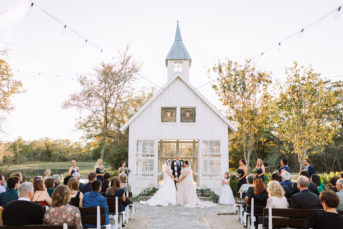 engagement houstonengagement austinengagement wedding texaswedding txweddingphotographer texasweddingphotographer houstonwedding htxwedding austinwedding atxwedding sanantoniowedding satxwedding centraltexaswedding txweddingphotographer bridetobe  texasbride gayweddingphotographer lgbtqweddingphotographer instawedding houstxwedding theknot weddingwire zola engagementphotographer