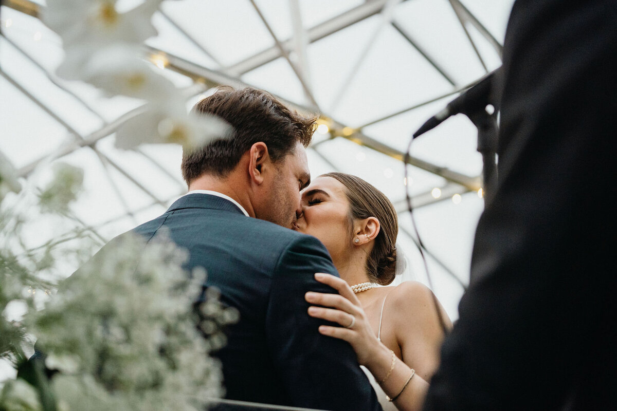 jaclyn-fisher-events-planning-chic-modern-greenhouse-wedding-in-philadelphia-133